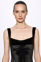 Pearl necklace with quartz pendant