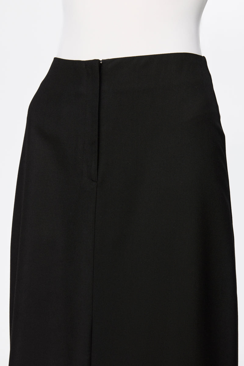 Long skirt in black
