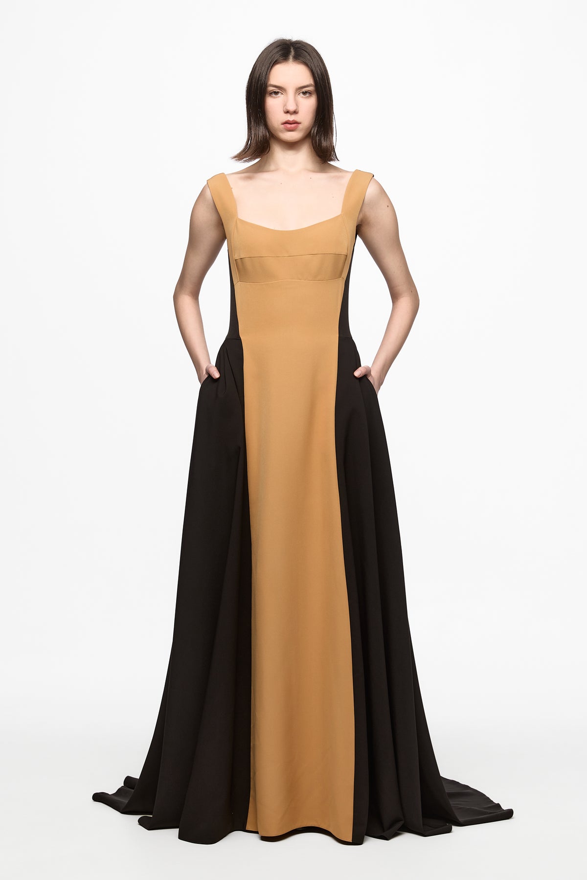 Sleeveless maxi dress