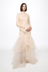 Long sleeved dress in vanilla with asymmetrical skirt
